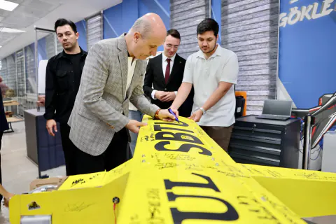 YÖK Başkanı Özvar'dan SBTÜ'nün Uygulamalı Eğitim Modeline Tam Not