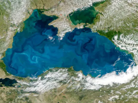 NASA Karadeniz'deki Turkuaz Renk Değişimini Görüntüledi: Nedeni Ne?