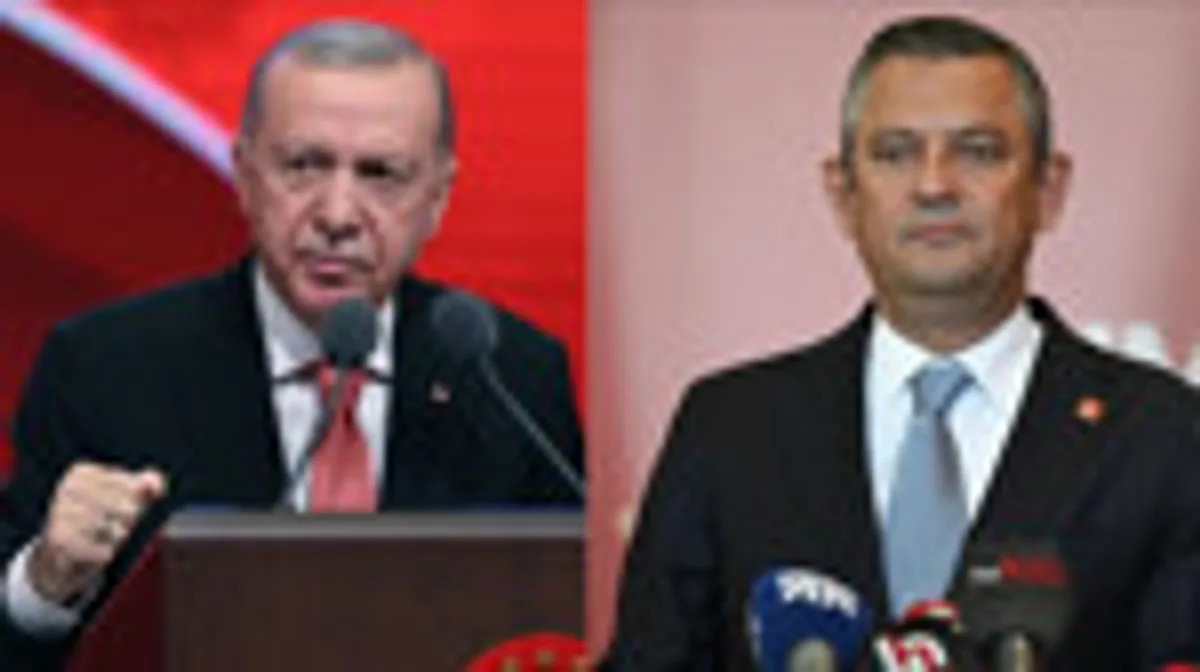 Erdoğan ve Özgür Özel Arasında Kritik Fark: Seçim Senaryoları Ne Diyor? Erdoğan ve Özgür Özel Arasında Kritik Fark: Seçim Senaryoları Ne Diyor?