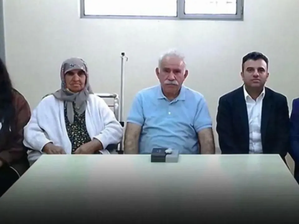 Dem Parti Milletvekili Ömer Öcalan'dan İmralı Ziyareti Fotoğrafı Paylaşımı görseli