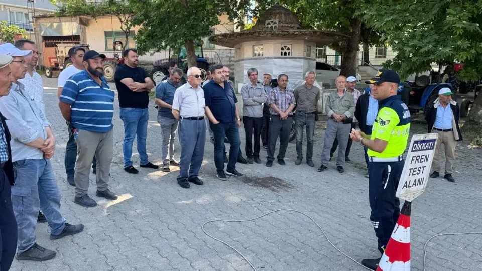 Bilecik'te Çiftçilere Hayat Kurtaran Eğitim: Traktörlerde Kritik Detaylar görseli