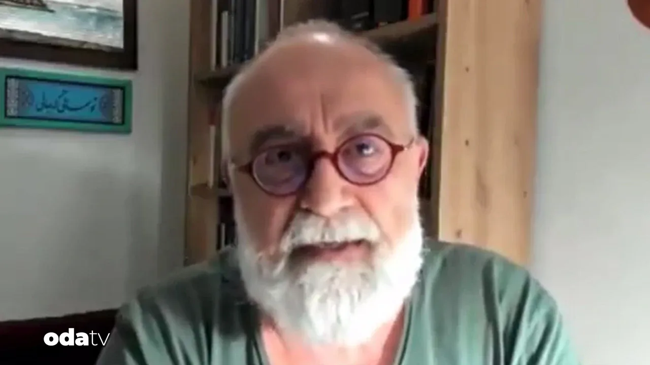Sevan Nişanyan'dan şok açıklama: Oğlu Arsen ile yolları ayırdı Sevan Nişanyan'dan şok açıklama: Oğlu Arsen ile yolları ayırdı