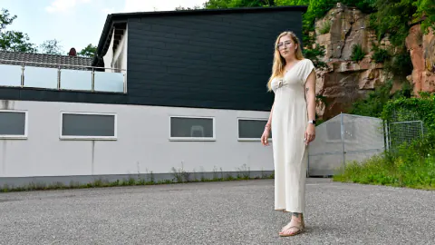 Almanya'da Korkunç Olay: Evine Düşen Dev Kaya Kütlesi Hayatını Kararttı