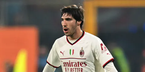 Tottenham'da Sandro Tonali Operasyonu: Rekor Bonservis ve Maaş Detayları