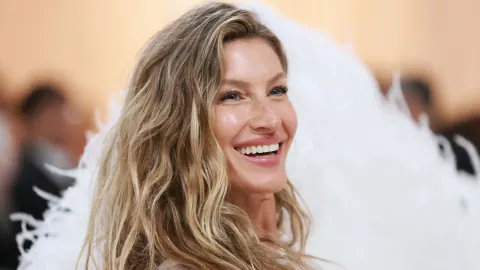Gisele Bündchen Tahiti Tatilinden Bikinili Pozlarıyla Gündem Oldu