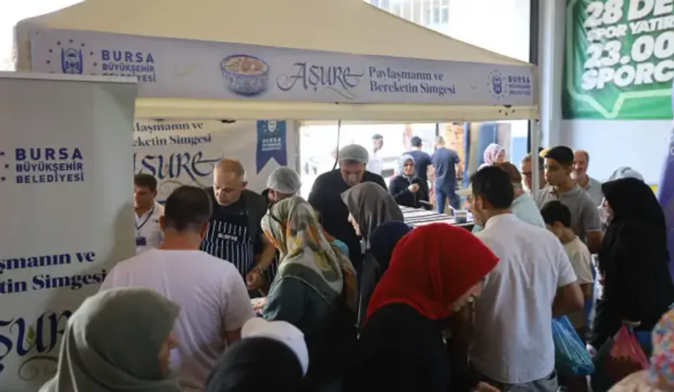 Bursa'da Aşure İkramı Gürsu'da Devam Ediyor görseli