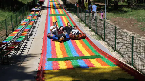 Esentepe'deki Renkli Kaydırak 10 Günde 11 Bin Ziyaretçi Ağırladı