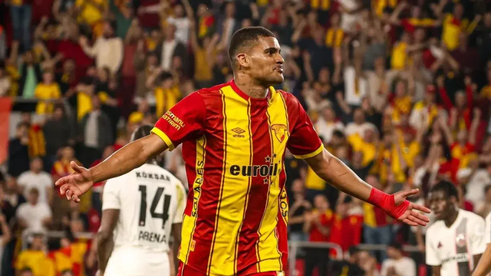 Göztepe'de Santos transferi tamamlandı: Brezilyalı yıldız Partizan'a kiralandı görseli