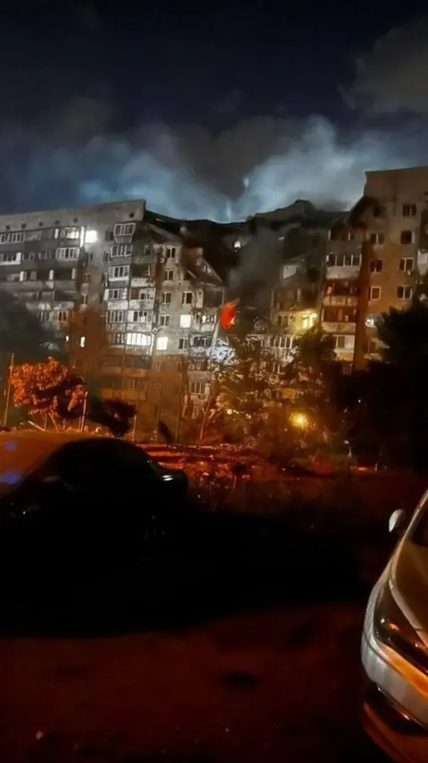 Rusya'nın Ukrayna Saldırısında Bina Yıkıldı: Görüntüler Ortaya Çıktı