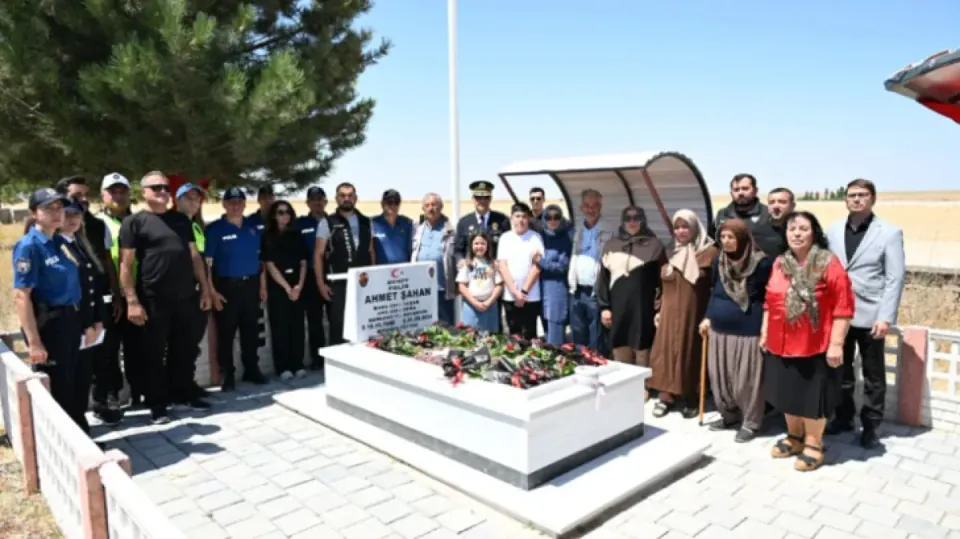 Şehit Polis Memuru Ahmet Şahan Kabri Başında Dualarla Anıldı görseli