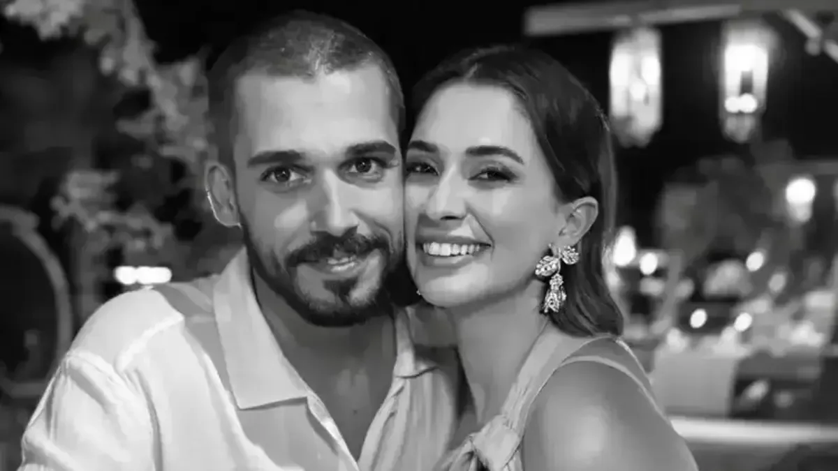 Buse Terim Aşk Hikayesini Anlattı: Batu Son ile Tanışma Detayları Buse Terim Aşk Hikayesini Anlattı: Batu Son ile Tanışma Detayları
