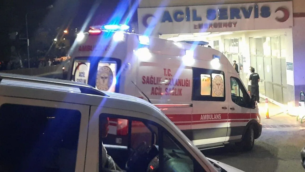 Şanlıurfa'da Yasak Bölgede Kaza: Motosiklet Sürücüsü Yaralandı Şanlıurfa'da Yasak Bölgede Kaza: Motosiklet Sürücüsü Yaralandı