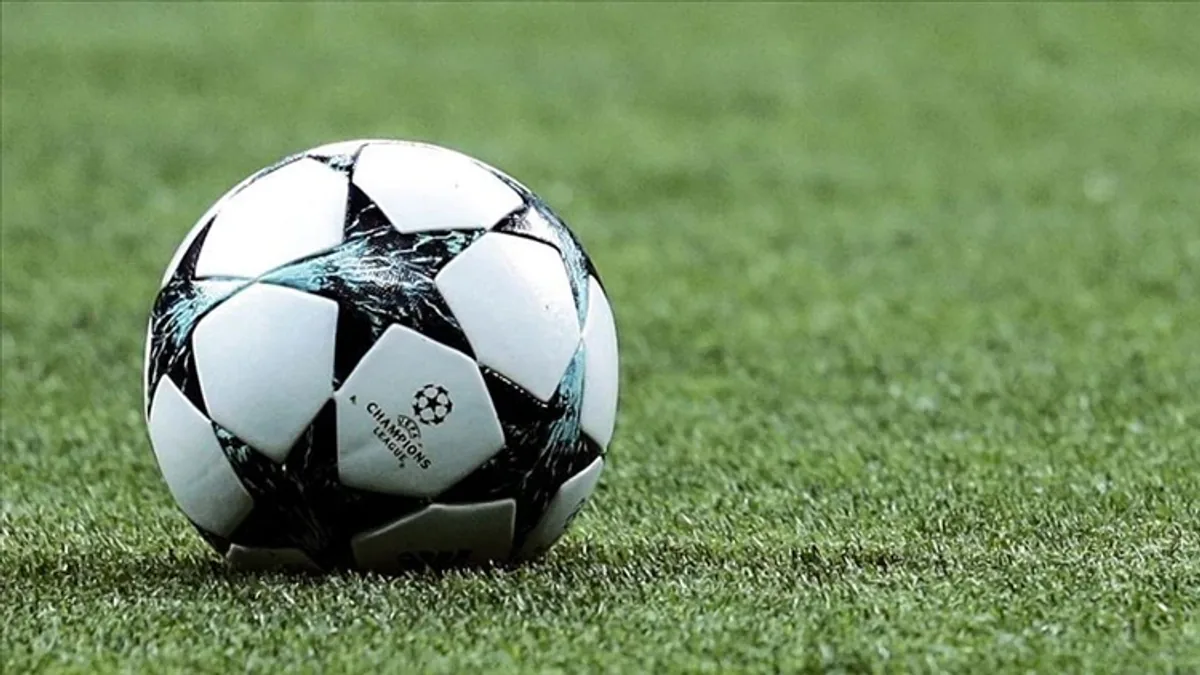 Bugünkü Futbol Maçları ve Derbi Heyecanı: TRT UEFA Yayın Detayları Bugünkü Futbol Maçları ve Derbi Heyecanı: TRT UEFA Yayın Detayları