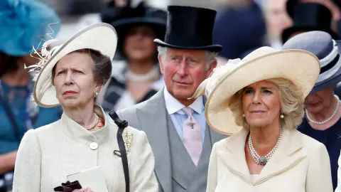 İngiliz Krali Ailesi yaz arası sonrası ilk haftaya başladı: Harry ve Meghan gölgesi kalkarken