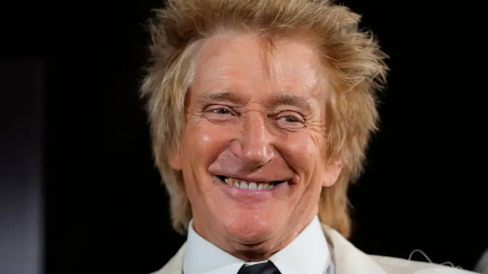 Rod Stewart Sağlık Sorunlarının Ardından İddialı Görüntüleriyle Geri Döndü görseli