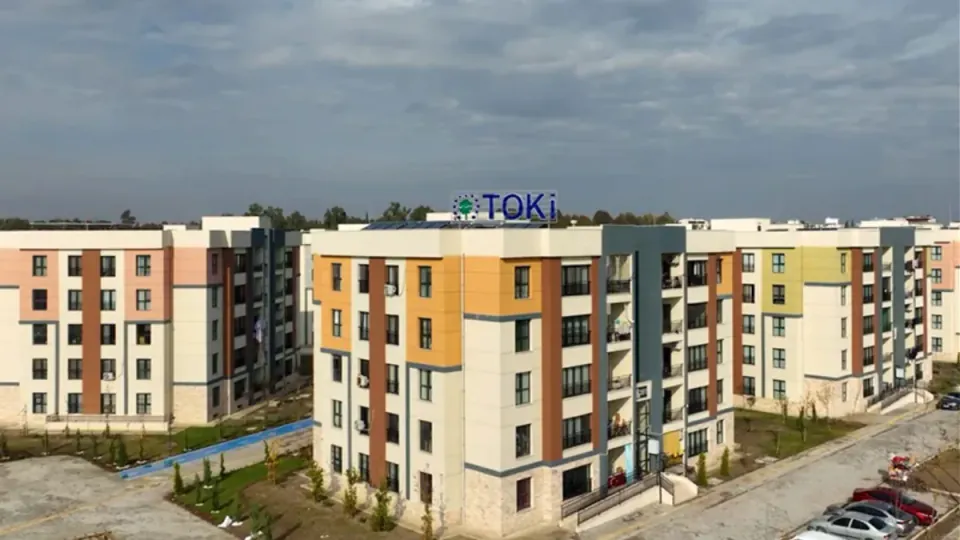 TOKİ 15 Bin Kiralık Sosyal Konut Başvuruları Başlandı: Şartlar, 2026 Kira Bedelleri ve İlçe Kriterleri görseli