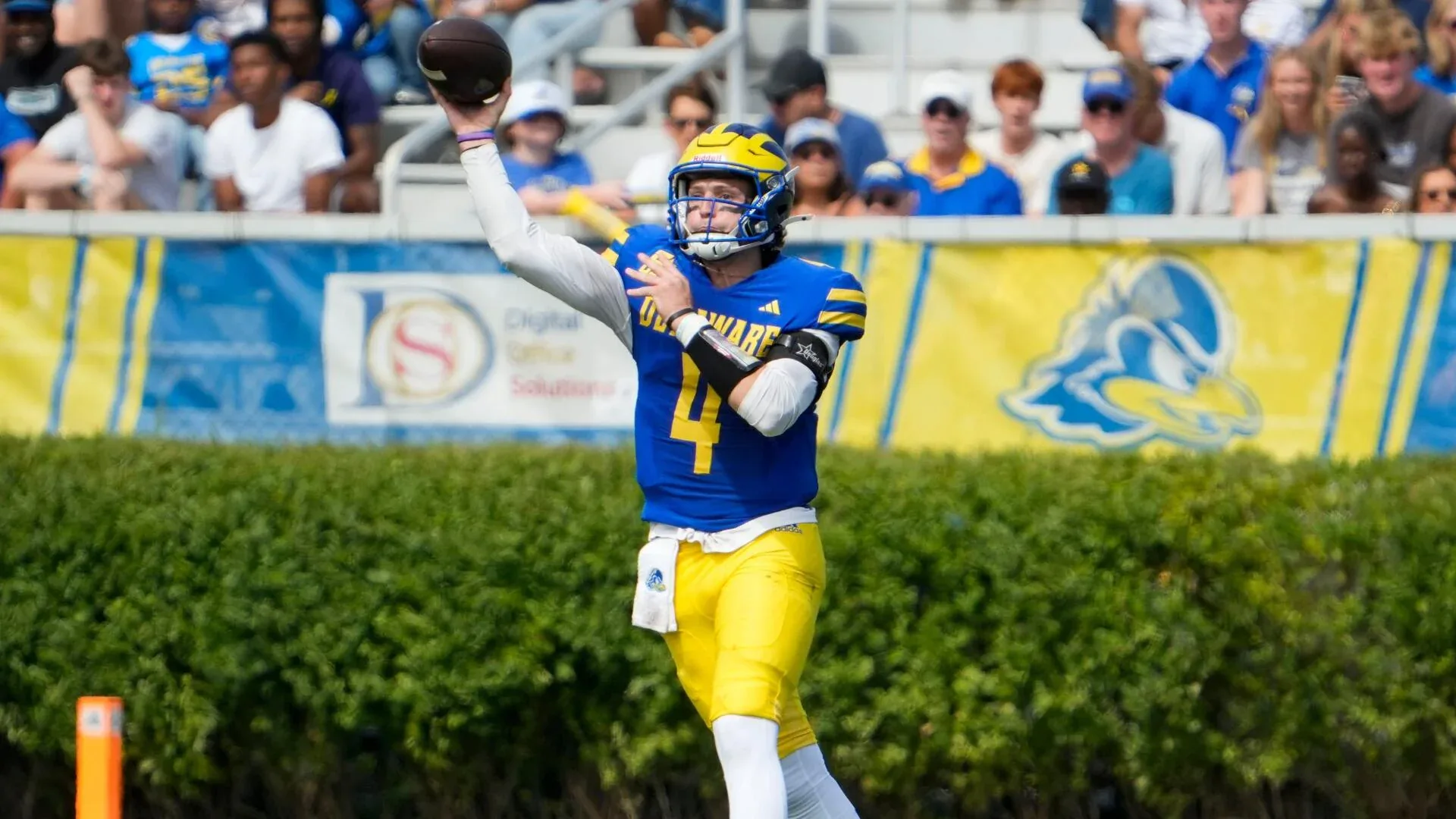 Liberty Flames, Conference USA açılışında Delaware Blue Hens ile karşılaşacak Liberty Flames, Conference USA açılışında Delaware Blue Hens ile karşılaşacak