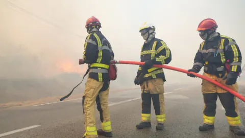 Fransa'da Korkutan Yangın: A9 Otoyolu Trafiğe Kapatıldı, Evler Tahliye Edildi