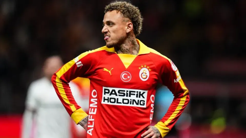 Galatasaray'da Hollanda Rüzgarı: Noa Lang'dan Justin Kluivert'a Çağrı görseli