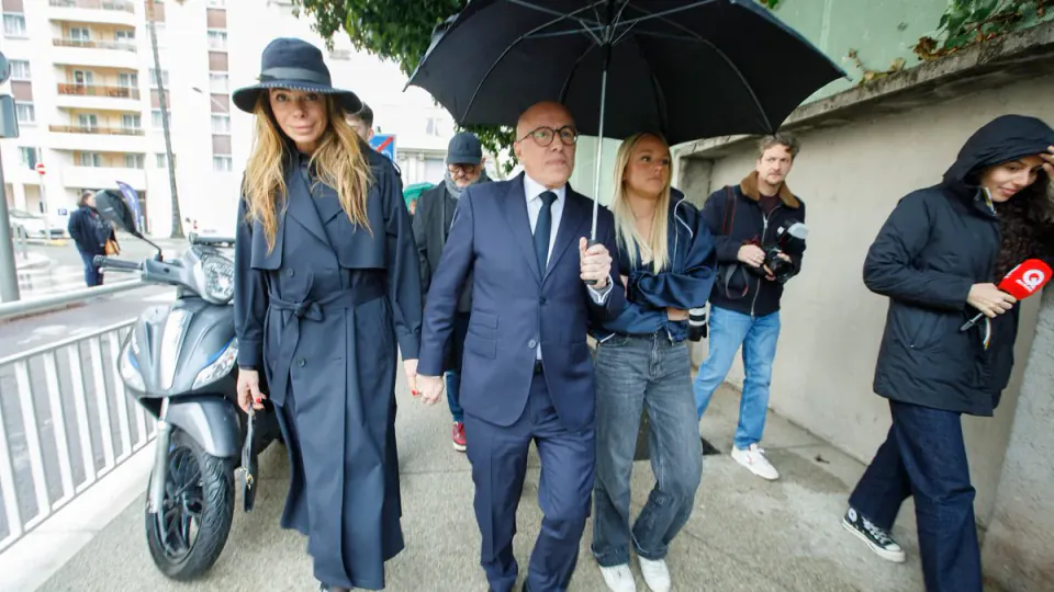 Éric Ciotti'nin Yeni Partneri Kim? Olivia Peraldi ile İlişkisi Gündemde