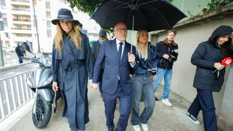 Éric Ciotti'nin Yeni Partneri Kim? Olivia Peraldi ile İlişkisi Gündemde Éric Ciotti'nin Yeni Partneri Kim? Olivia Peraldi ile İlişkisi Gündemde