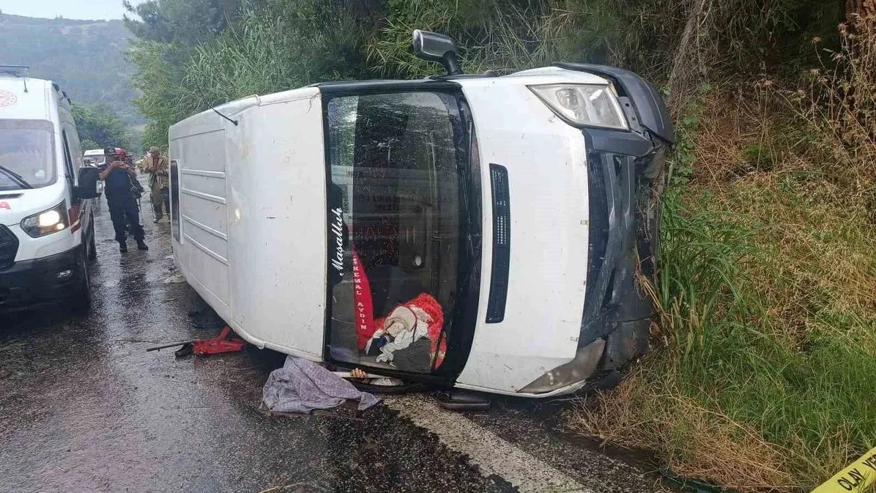İzmir Kiraz'da İşçi Servisi Devrildi: 1 Ölü, 10 Yaralı İzmir Kiraz'da İşçi Servisi Devrildi: 1 Ölü, 10 Yaralı