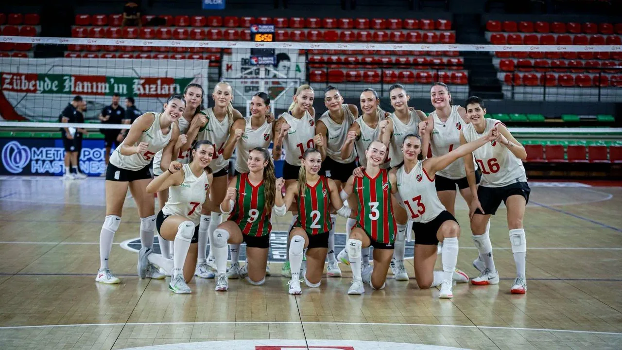 Karşıyaka Kadın Voleybol: Akhisar Deplasmanında 3’te 3 Hedefi Karşıyaka Kadın Voleybol: Akhisar Deplasmanında 3’te 3 Hedefi