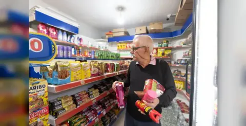 İzmir'den emeklilere 4 bin TL destek: Toplam 89,9 milyon TL dağıtıldı