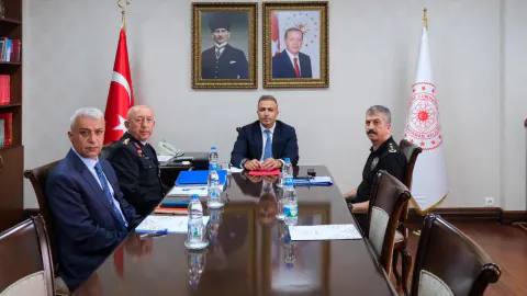 Karaman’da Okul Güvenliği Protokolü İmzalandı: Yeni Yılda Tedbirler Güçlendirilecek Karaman’da Okul Güvenliği Protokolü İmzalandı: Yeni Yılda Tedbirler Güçlendirilecek