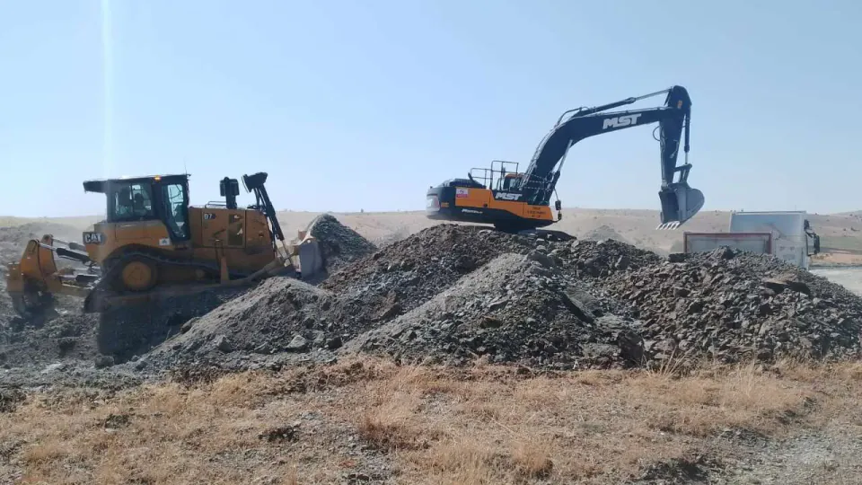 Yozgat Sorgun'da Dişli-Ağcın yolu asfaltlanıyor: BSK çalışmalarında ilk adım atıldı görseli