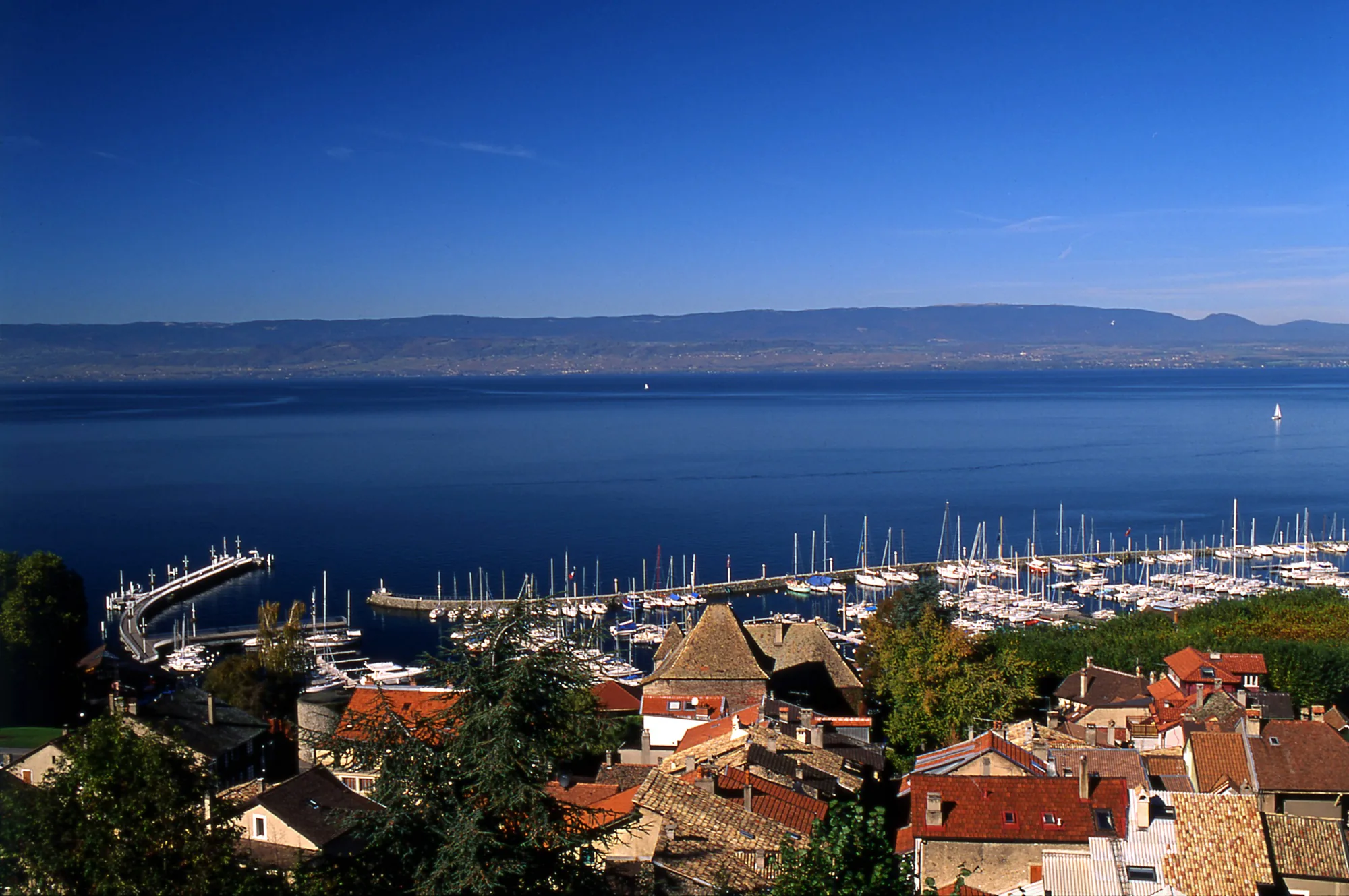 Fransa'nın Gizli Huzur Noktası: Thonon-les-Bains ve Cenevre Gölü Fransa'nın Gizli Huzur Noktası: Thonon-les-Bains ve Cenevre Gölü