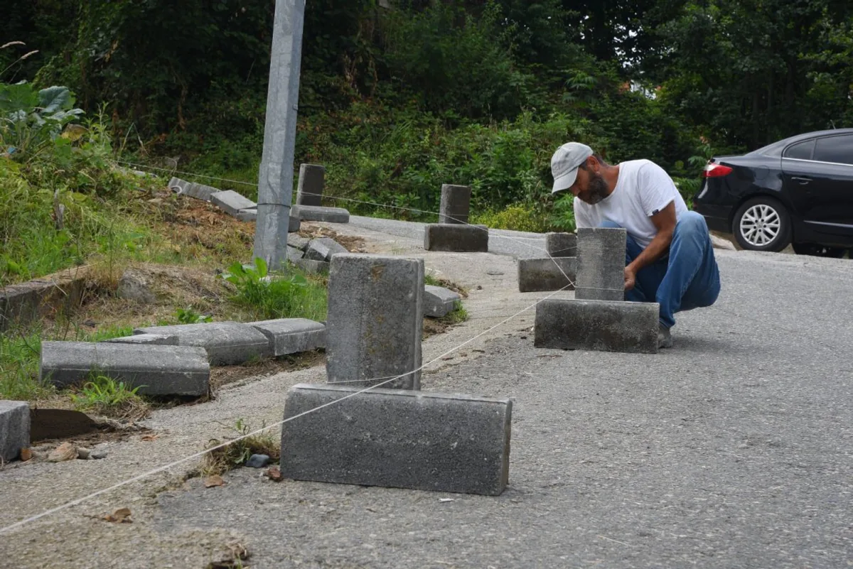 Giresun'da Ulaşım Hamlesi: Belediye Ekipleri Mahalle Mahalle Yenileme Çalışması Başlattı Giresun'da Ulaşım Hamlesi: Belediye Ekipleri Mahalle Mahalle Yenileme Çalışması Başlattı