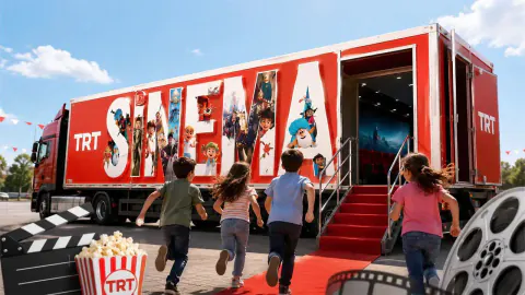 TRT Sinema Tırı Erzincan'da Çocuklarla Buluşuyor