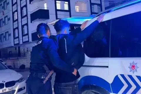 Bursa'da ehliyet sınavında kopya düzeneği: 18 yaşındaki aday 2 yıl men edildi
