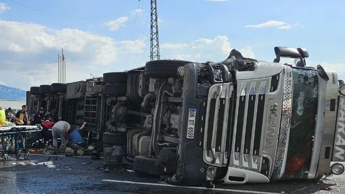 Bitlis-Ağrı Yolunda Zincirleme Kaza: 1 Ölü, 4 Yaralı