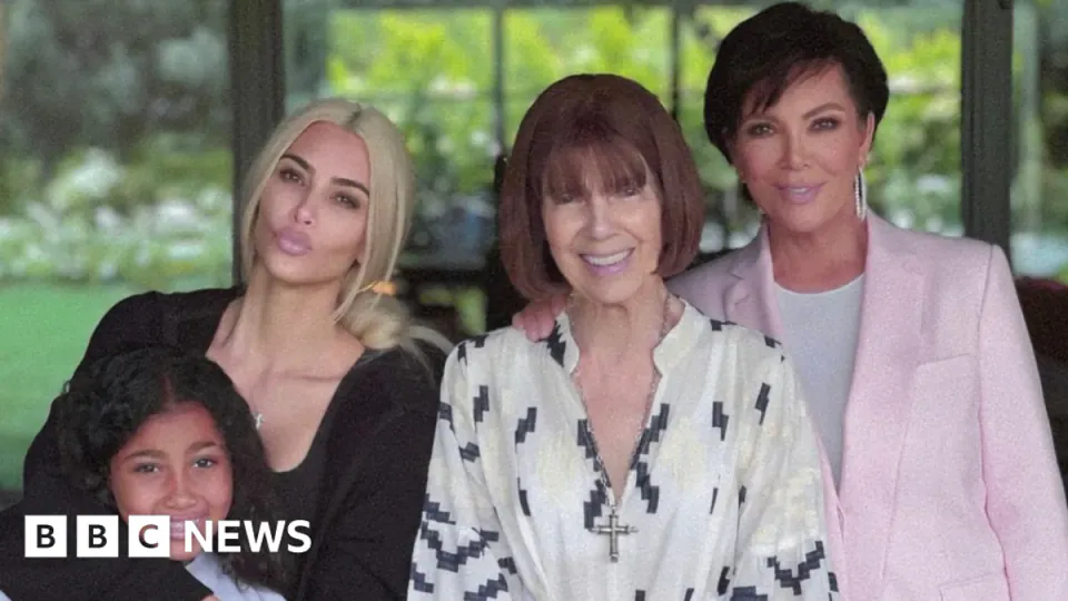 Kris Jenner'ın Annesi Mary Jo Campbell Hayatını Kaybetti görseli