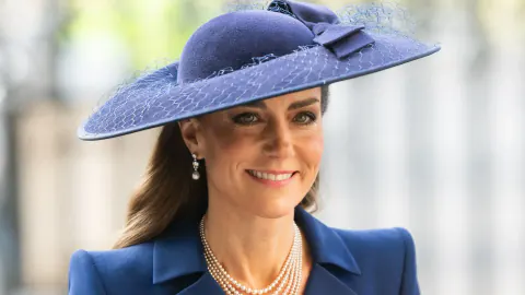 Prenses Kate'in Hiç Bozmadığı Kural: Resmi Törenlerde 'El Sallamamak' Protokolü ve Arkasındaki Strateji