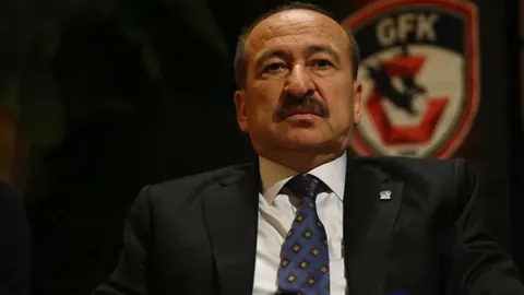 Gaziantep FK Başkanı Memik Yılmaz'dan Kulübün Geleceğine Dair Kritik Açıklamalar Gaziantep FK Başkanı Memik Yılmaz'dan Kulübün Geleceğine Dair Kritik Açıklamalar