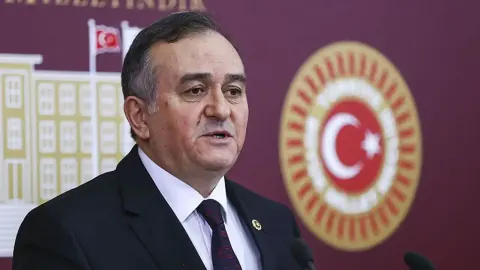 MHP'li Akçay Manisa'dan: "Türkiye'yi eski kalıplara mahkum edemezsiniz"