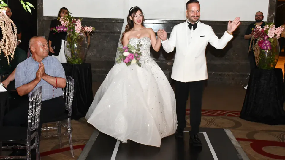 Akademisyen Ebru Şenses ve İş İnsanı Alper Ünal Dünya Evine Girdi görseli