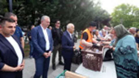 Yenimahalle'de Binlerce Kişilik Aşure Etkinliği: Başkan Yaşar'dan Birlik Mesajı