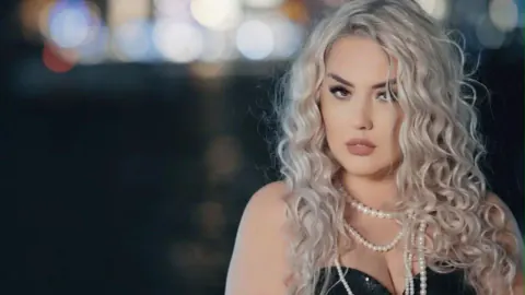 Pınar Kömürcüoğlu 'Ben Bilmesem' Teklisiyle Dijital Platformlarda Yayınlandı