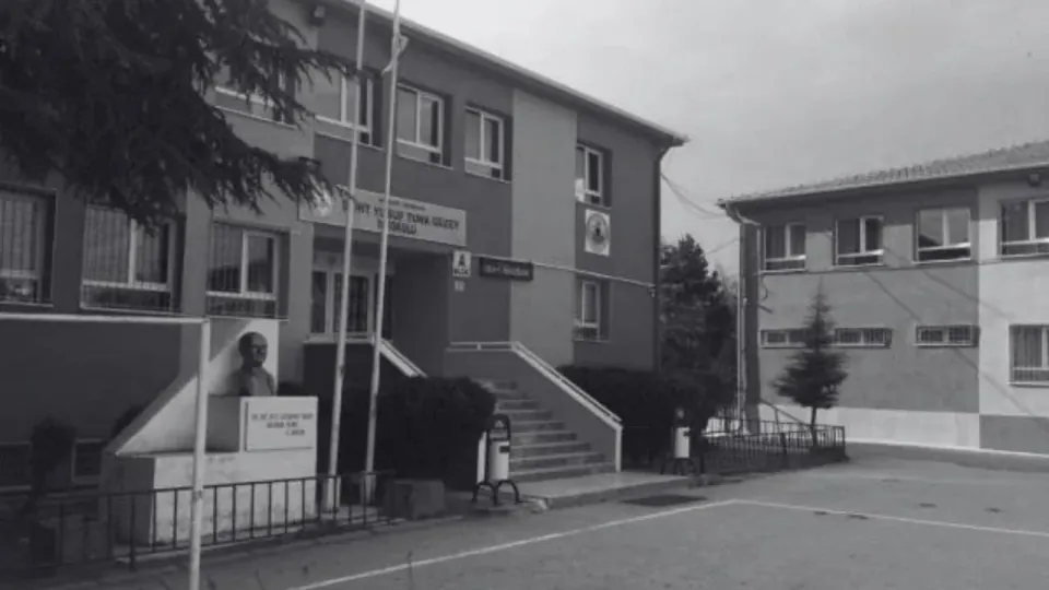 Eskişehir Eğitim Camiası'ndan Acı Haber: Sevilen Öğretmen Vefat Etti görseli