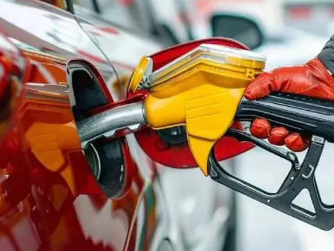 Akaryakıt Fiyatlarında Yeni Dönem: Motorin 80 Lira Sınırını Aştı