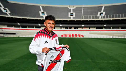 River Plate'in Yeni Transferi Thiago Almada Arjantin'e Geldi
