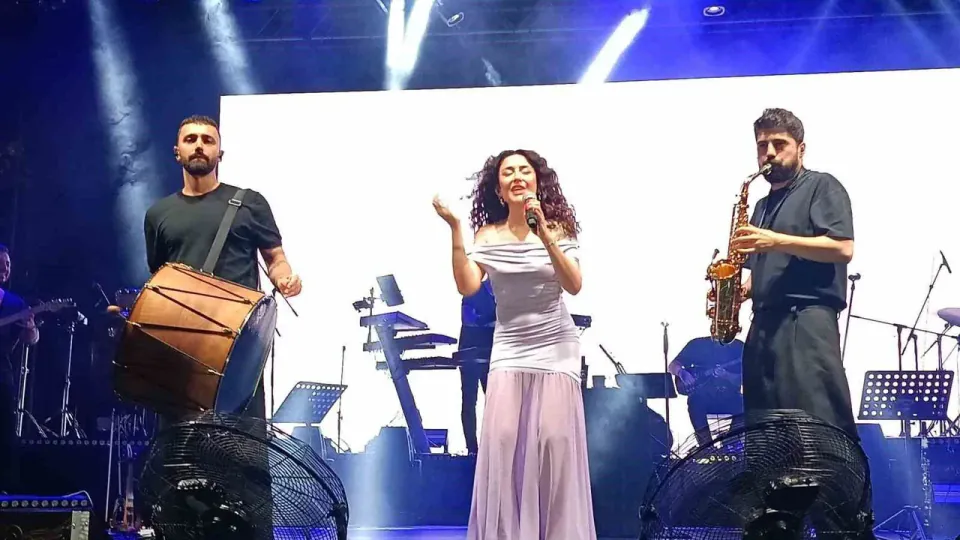 Melek Mosso Kırkpınar Coşkusuna Ortak Oldu: Edirne'de Görkemli Konser görseli