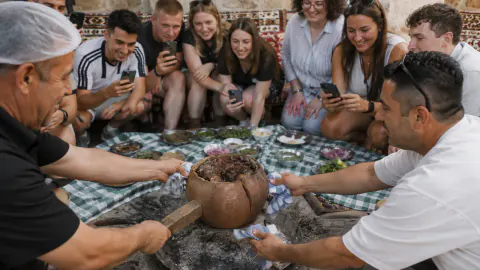 Yozgat'ın Desti Kebabı 7 Ülkeye Tanıtıldı: Erasmus+ Katılımcıları Deneyimledi