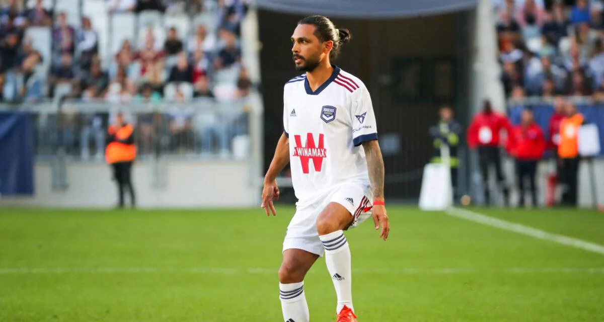 Bordeaux'un Kurtuluşu: Park Bench 1 Euroya Aldı, Trémoulinas 40 Yaşında Forma Giyecek Bordeaux'un Kurtuluşu: Park Bench 1 Euroya Aldı, Trémoulinas 40 Yaşında Forma Giyecek