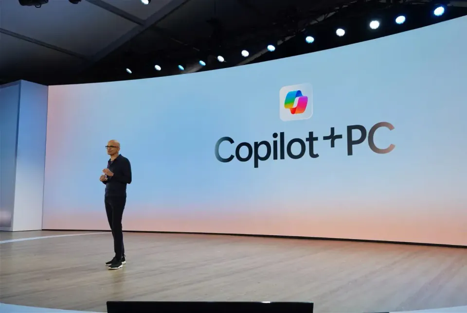 Microsoft 'Copilot+ PC' markasını öldürüyor: Yeni Surface cihazlarda logosu yok görseli