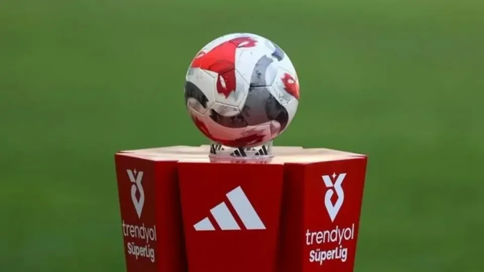 Süper Lig 2026-2027 Fikstürü Belli Oldu: Derbi Tarihleri ve Kritik Haftalar görseli